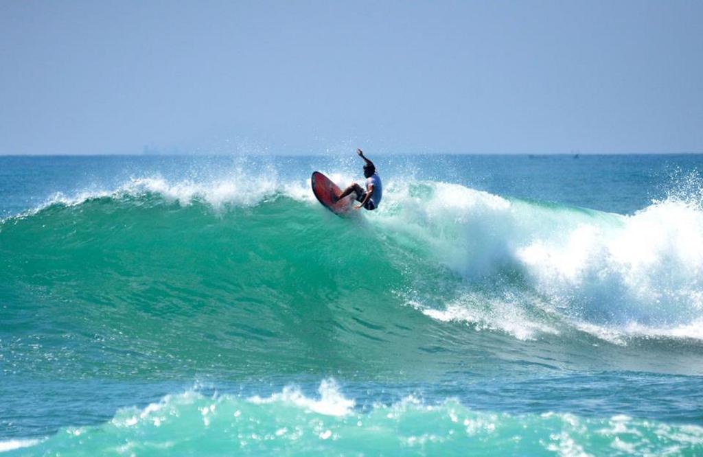 Blue Whale Lagoon Resort Ahangama Buitenkant foto